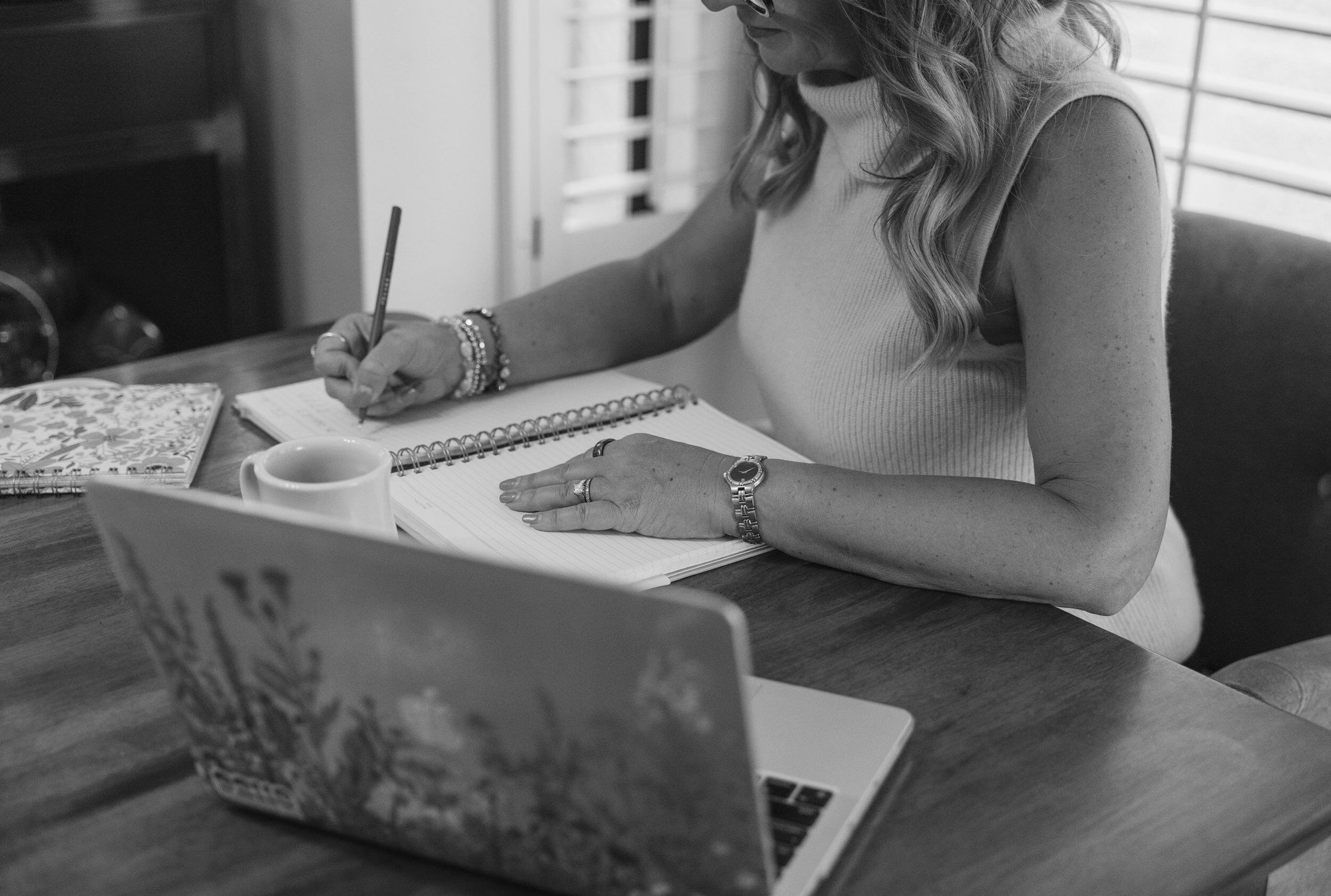 Good-Black-white-artistic-noface-health-coach-branding-photos-arizona-branding-photographer-rylin-noelle-35